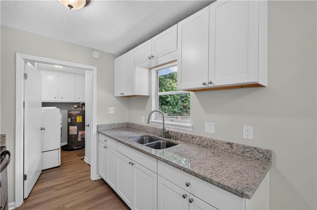3 bedroom, 2 bathroom, 1,659 sq ft single family residence for sale at 2518 Ridgecrest Drive, Kennesaw, GA 30152 — photo 7