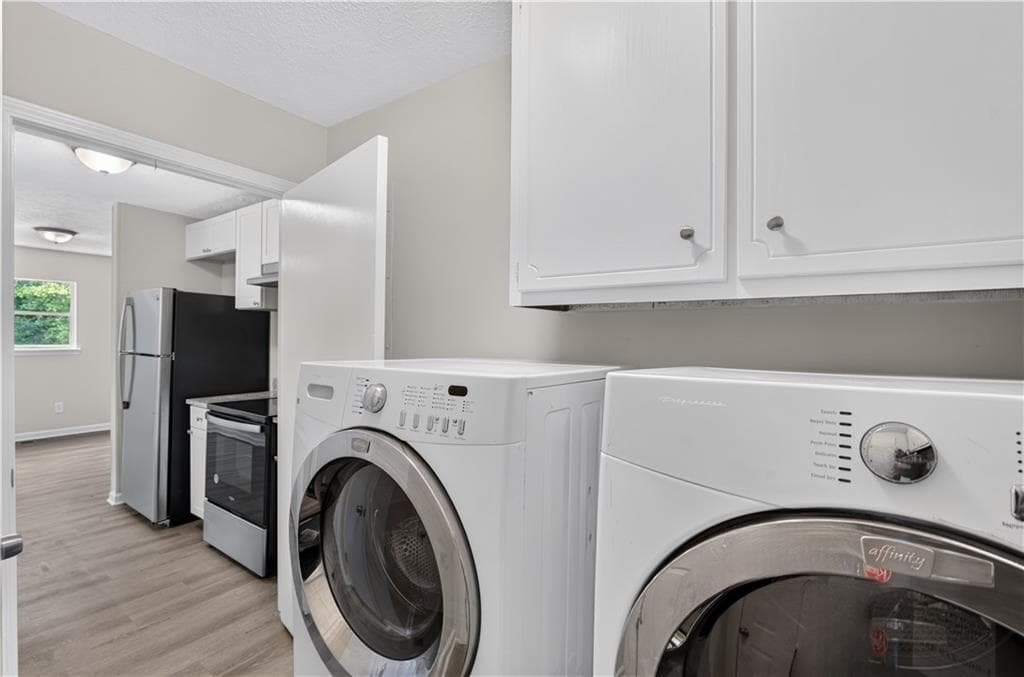 3 bedroom, 2 bathroom, 1,659 sq ft single family residence for sale at 2518 Ridgecrest Drive, Kennesaw, GA 30152 — photo 8