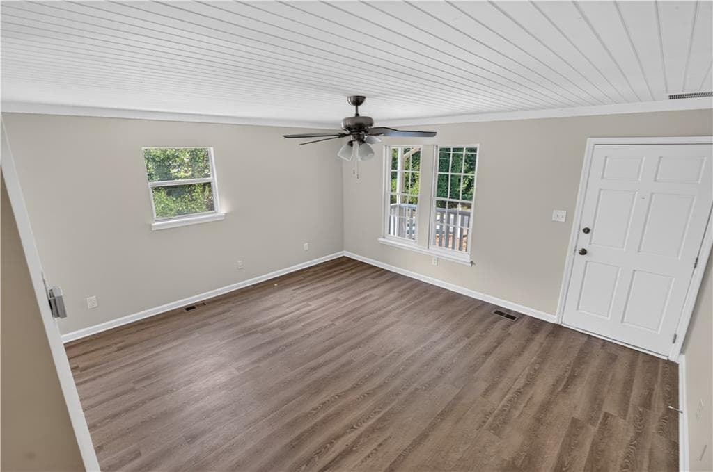 3 bedroom, 2 bathroom, 1,659 sq ft single family residence for sale at 2518 Ridgecrest Drive, Kennesaw, GA 30152 — photo 10