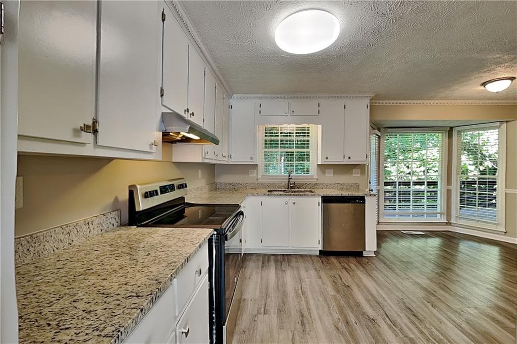 4 bedroom, 3 bathroom, 2,174 sq ft single family residence for rent at 3940 Camrose Place, Marietta, GA 30062 for $2,600 a month — photo 6