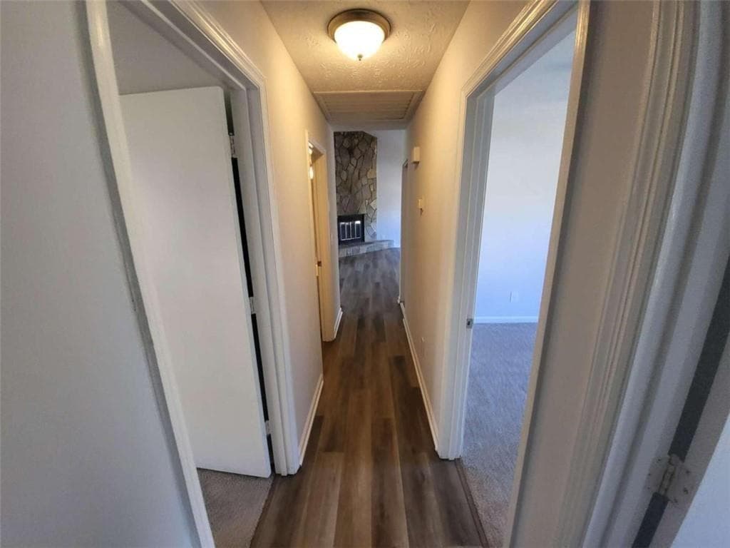 3 bedroom, 2 bathroom, 1,276 sq ft single family residence for sale at 915 Fox Valley Court, Stone Mountain, GA 30088 — photo 9