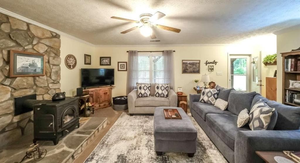 4 bedroom, 3 bathroom, 2,148 sq ft single family residence under contract at 712 Honeysuckle Lane, Temple, GA 30179 — photo 5