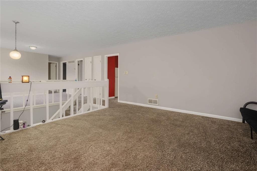 5 bedroom, 3 bathroom, 2,284 sq ft single family residence under contract at 2822 WoodHollow Lane, Jonesboro, GA 30236 — photo 5