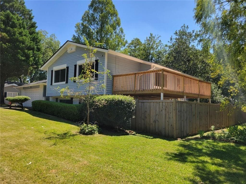 6 bedroom, 2 bathroom, 2,759 sq ft single family residence for sale at 3623 Broadview Court, Decatur, GA 30032 — photo 4