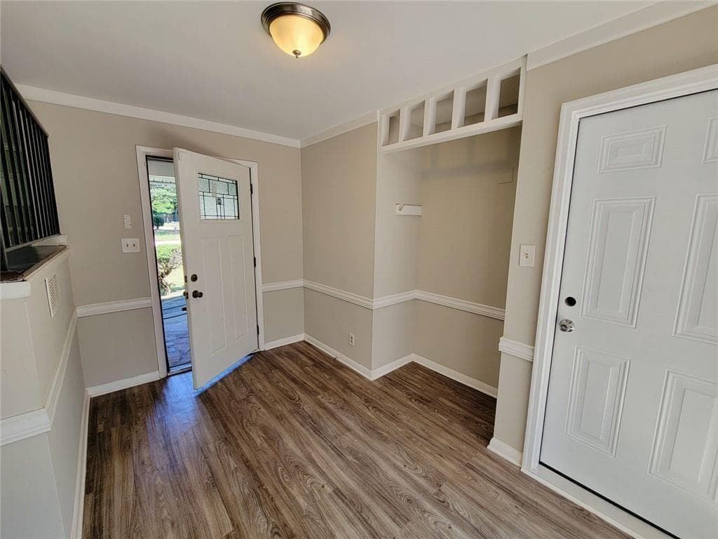 6 bedroom, 2 bathroom, 2,759 sq ft single family residence for sale at 3623 Broadview Court, Decatur, GA 30032 — photo 9