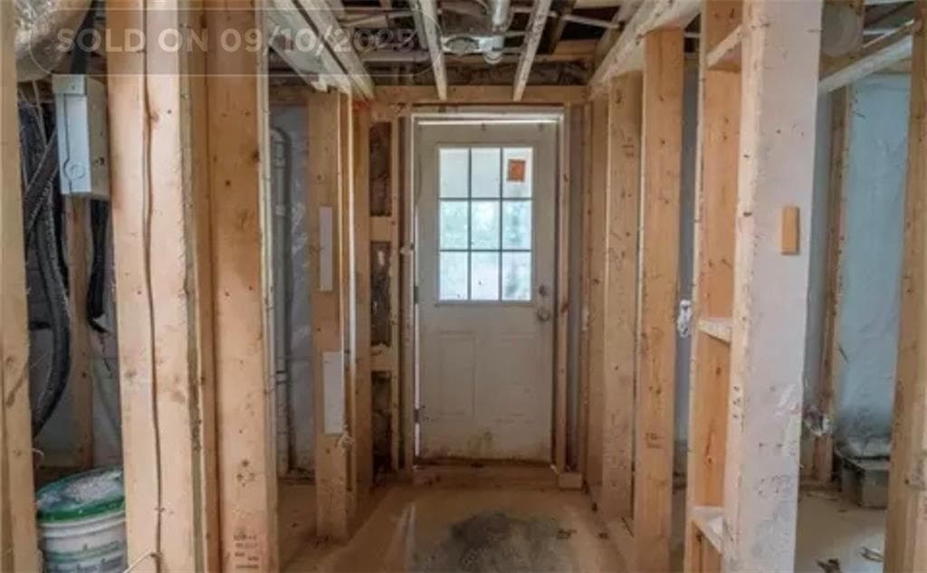 5 bedroom, 3 bathroom, 1,068 sq ft single family residence for sale at 2191 Camp Ground Road, Atlanta, GA 30331 — photo 7