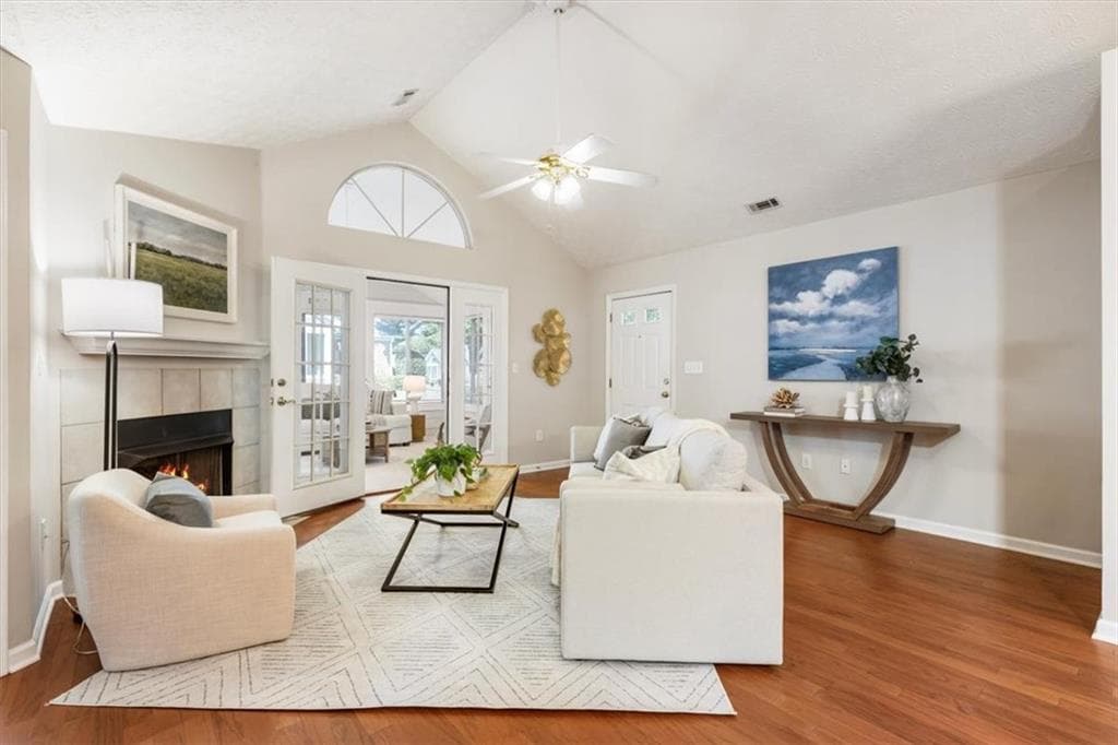 2 bedroom, 2 bathroom, 1,350 sq ft condominium under contract at 4476 Orchard Trace, Roswell, GA 30076 — photo 7