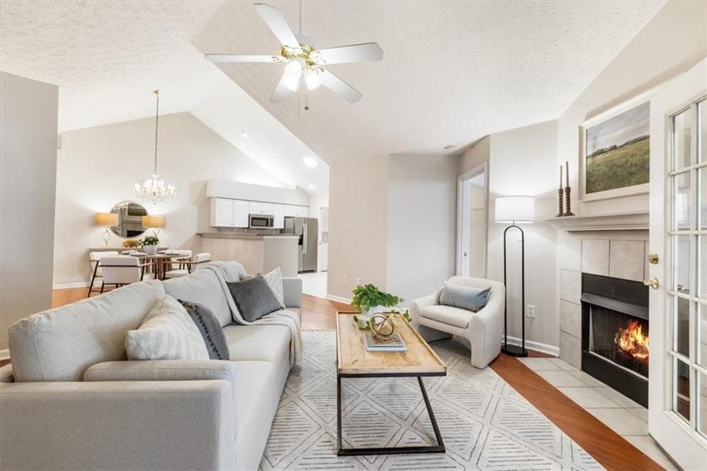 2 bedroom, 2 bathroom, 1,350 sq ft condominium under contract at 4476 Orchard Trace, Roswell, GA 30076 — photo 8