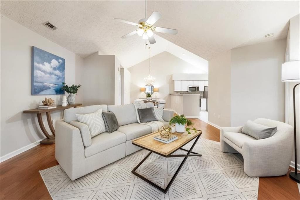 2 bedroom, 2 bathroom, 1,350 sq ft condominium under contract at 4476 Orchard Trace, Roswell, GA 30076 — photo 6