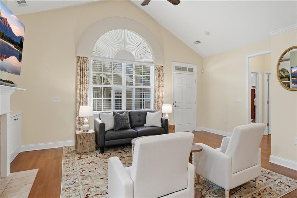 3 bedroom, 3 bathroom, 2,337 sq ft condominium for sale at 2617 Grapevine Circle 601, Cumming, GA 30041 — photo 5