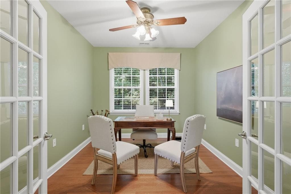 3 bedroom, 3 bathroom, 2,337 sq ft condominium for sale at 2617 Grapevine Circle 601, Cumming, GA 30041 — photo 7