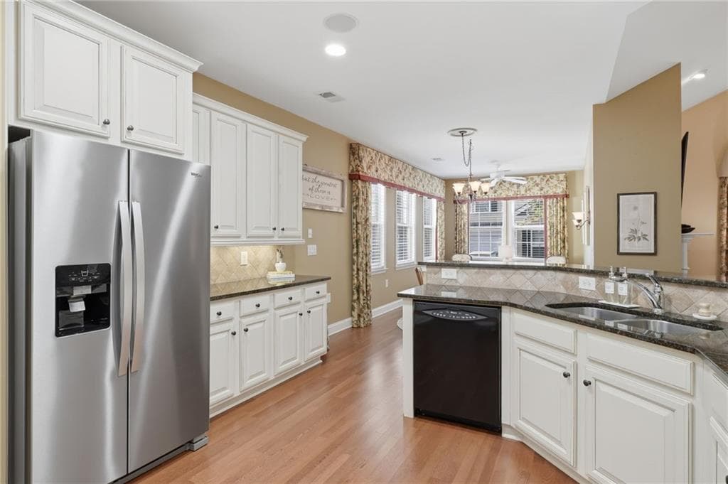 3 bedroom, 3 bathroom, 2,337 sq ft condominium for sale at 2617 Grapevine Circle 601, Cumming, GA 30041 — photo 10