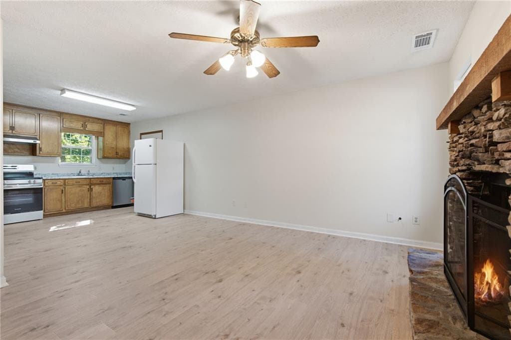2 bedroom, 1 bathroom, 754 sq ft single family residence under contract at 2665 Pilgrim Mill Road, Cumming, GA 30041 — photo 5