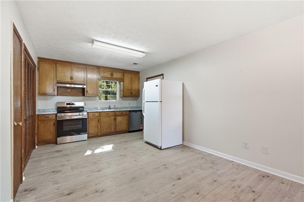 2 bedroom, 1 bathroom, 754 sq ft single family residence under contract at 2665 Pilgrim Mill Road, Cumming, GA 30041 — photo 9