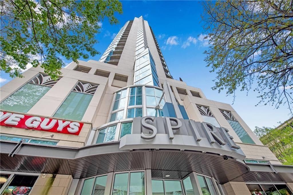 1 bedroom, 2 bathroom, 606 sq ft condominium for rent at 860 Peachtree Street 2416, Atlanta, GA 30308 for $1,900 a month — photo 2