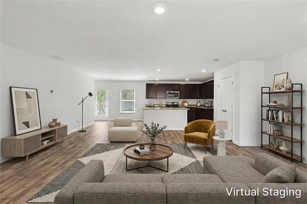 4 bedroom, 3 bathroom, 2,278 sq ft single family residence for sale at 6506 Beaver Creek Trail, Atlanta, GA 30349 — photo 3
