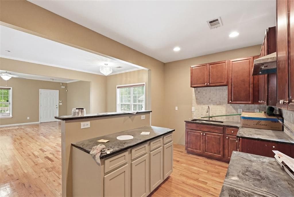 3 bedroom, 3 bathroom, 1,560 sq ft single family residence for sale at 42 Weyman Avenue, Atlanta, GA 30315 — photo 6