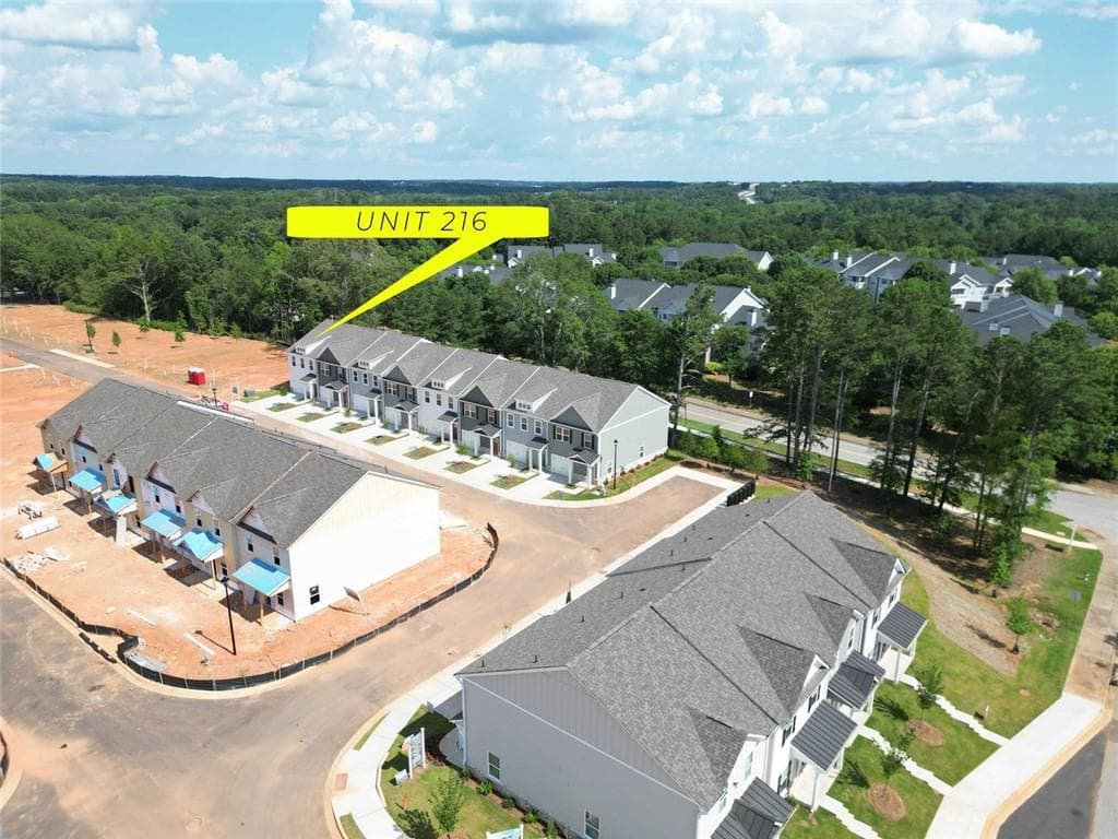 3 bedroom, 3 bathroom, 1,750 sq ft townhouse for rent at 165 Mill Center Boulevard 216, Athens, GA 30606 for $1,995 a month — photo 2