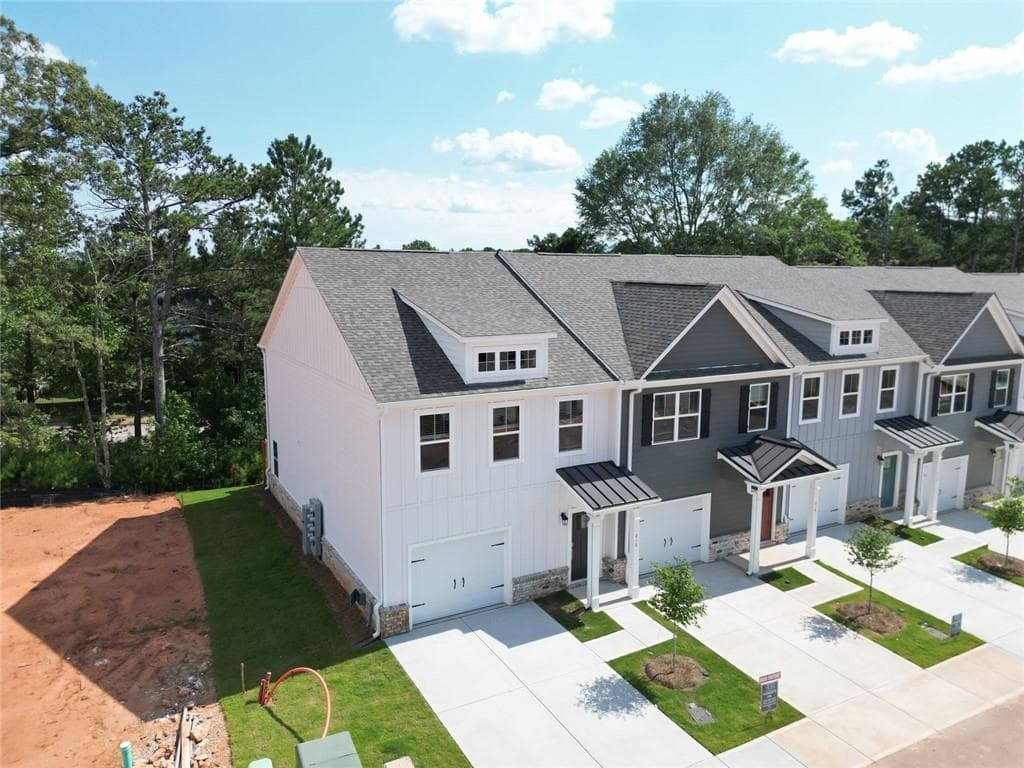 3 bedroom, 3 bathroom, 1,750 sq ft townhouse for rent at 165 Mill Center Boulevard 216, Athens, GA 30606 for $1,995 a month — photo 3