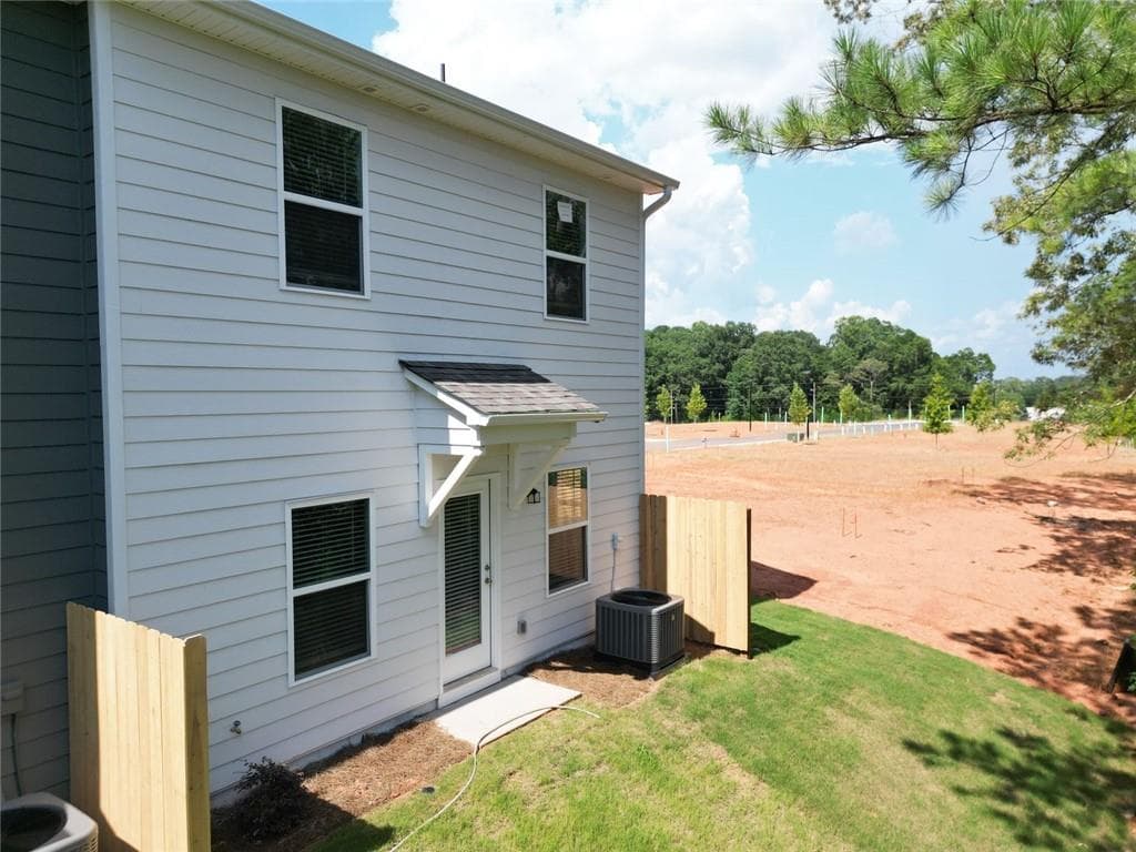 3 bedroom, 3 bathroom, 1,750 sq ft townhouse for rent at 165 Mill Center Boulevard 216, Athens, GA 30606 for $1,995 a month — photo 6