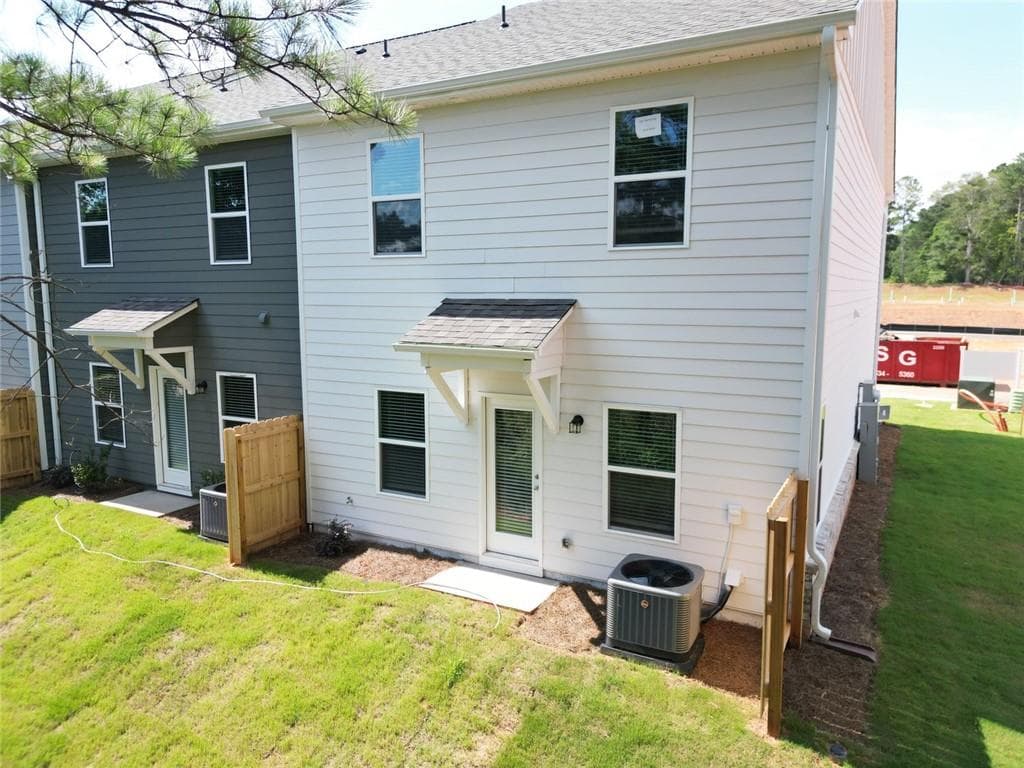 3 bedroom, 3 bathroom, 1,750 sq ft townhouse for rent at 165 Mill Center Boulevard 216, Athens, GA 30606 for $1,995 a month — photo 8