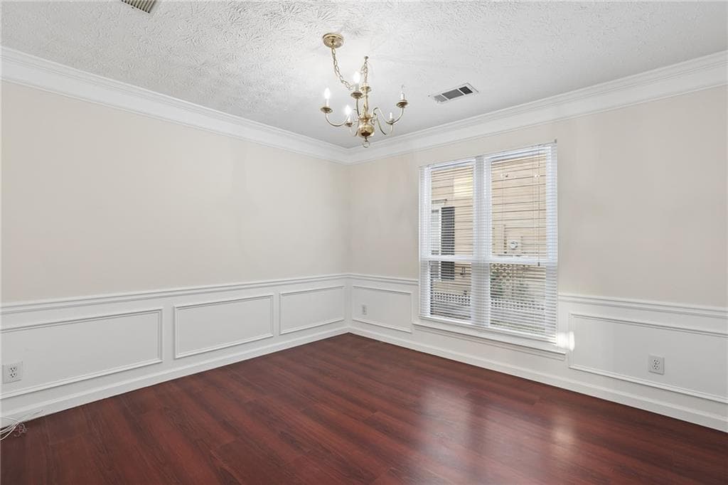 3 bedroom, 3 bathroom, 1,724 sq ft single family residence for sale at 4076 Beaver Oaks Drive, Duluth, GA 30096 — photo 4