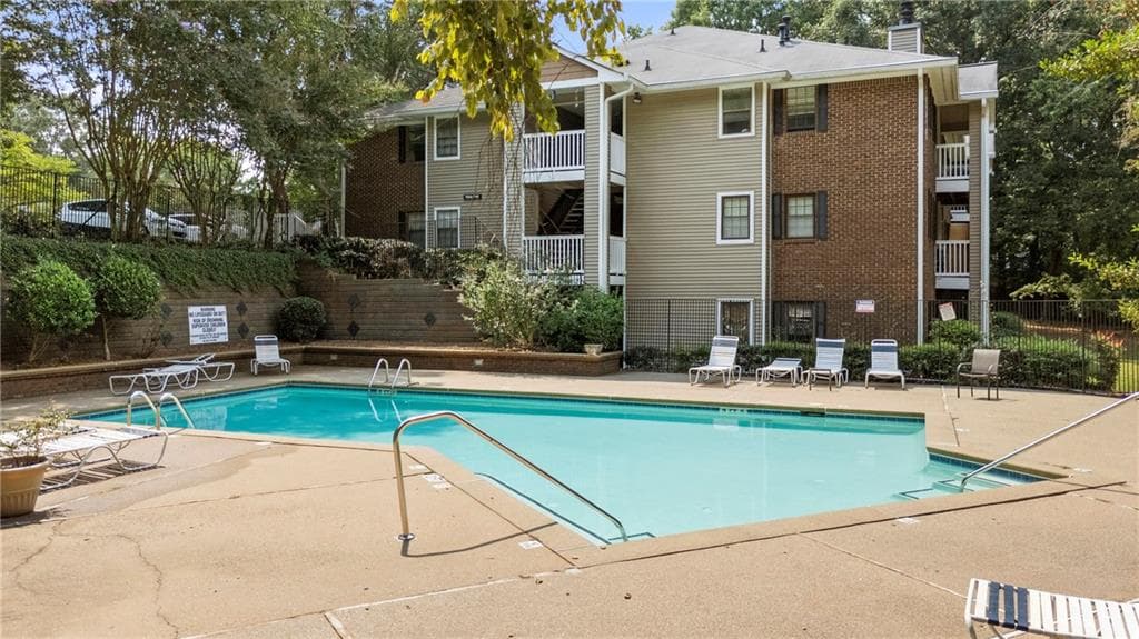 2 bedroom, 2 bathroom, 823 sq ft condominium for rent at 611 Barrington Hills Drive, Sandy Springs, GA 30350 for $1,850 a month — photo 10