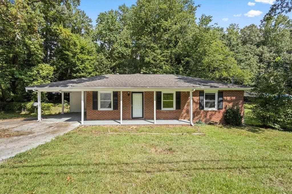 3 bedroom, 2 bathroom, 1,204 sq ft single family residence for sale at 5003 White Boulevard, Mableton, GA 30126 — photo 1 of 28