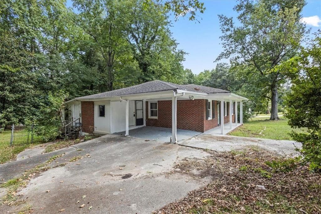 3 bedroom, 2 bathroom, 1,204 sq ft single family residence for sale at 5003 White Boulevard, Mableton, GA 30126 — photo 4