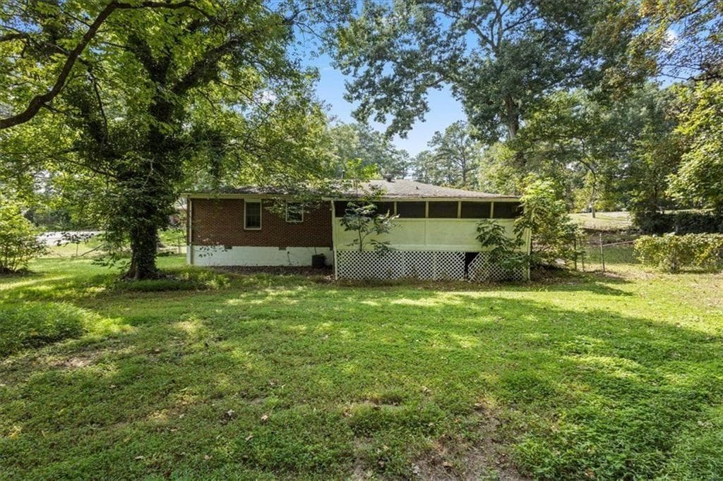 3 bedroom, 2 bathroom, 1,204 sq ft single family residence for sale at 5003 White Boulevard, Mableton, GA 30126 — photo 5