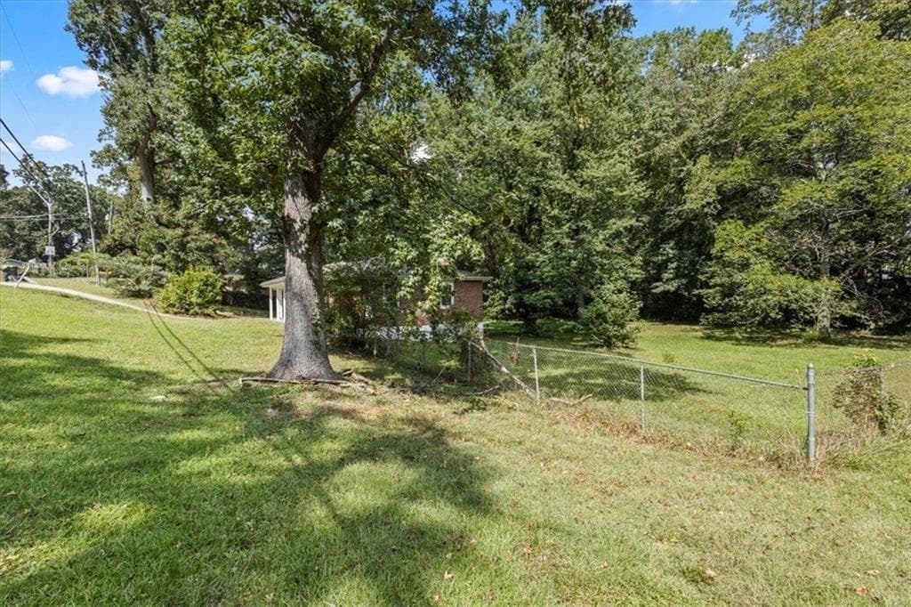 3 bedroom, 2 bathroom, 1,204 sq ft single family residence for sale at 5003 White Boulevard, Mableton, GA 30126 — photo 8