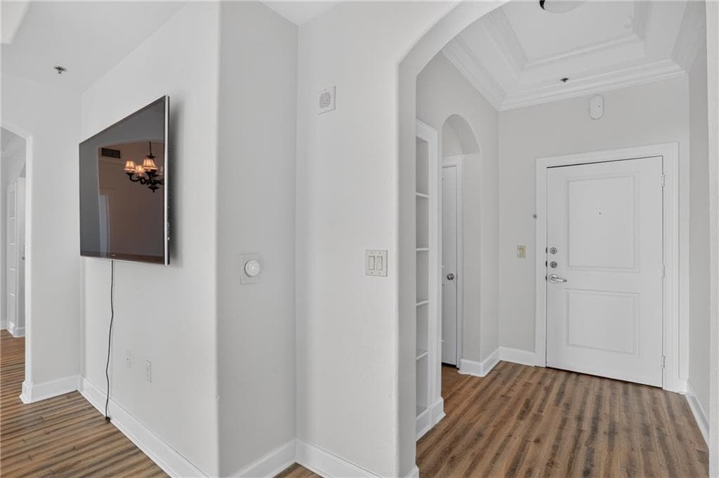 2 bedroom, 2 bathroom, 1,363 sq ft condominium for sale at 3445 Stratford Road 2307, Atlanta, GA 30326 — photo 2