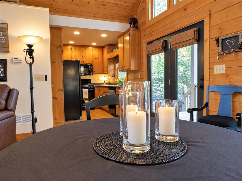 3 bedroom, 4 bathroom, 2,600 sq ft single family residence for sale at 458 Teaberry Lane, Big Canoe, GA 30143 — photo 4