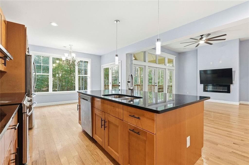 5 bedroom, 4 bathroom, 3,143 sq ft single family residence for sale at 215 Kingswood Lane, Fayetteville, GA 30215 — photo 7