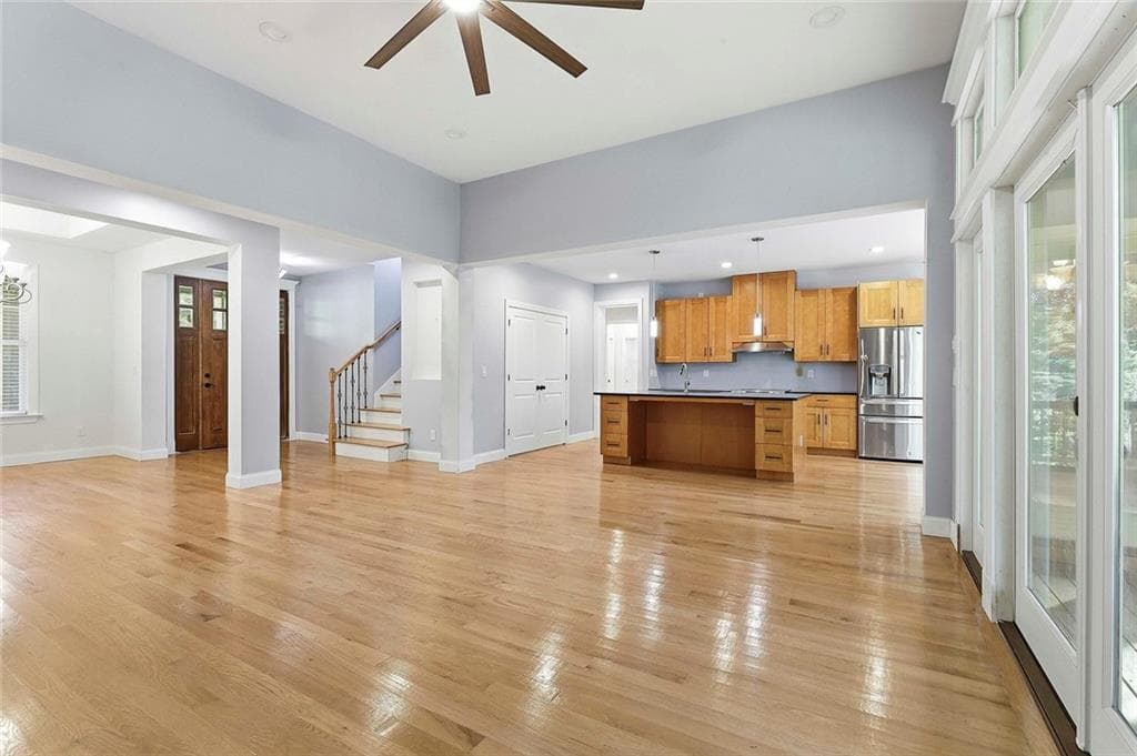 5 bedroom, 4 bathroom, 3,143 sq ft single family residence for sale at 215 Kingswood Lane, Fayetteville, GA 30215 — photo 10