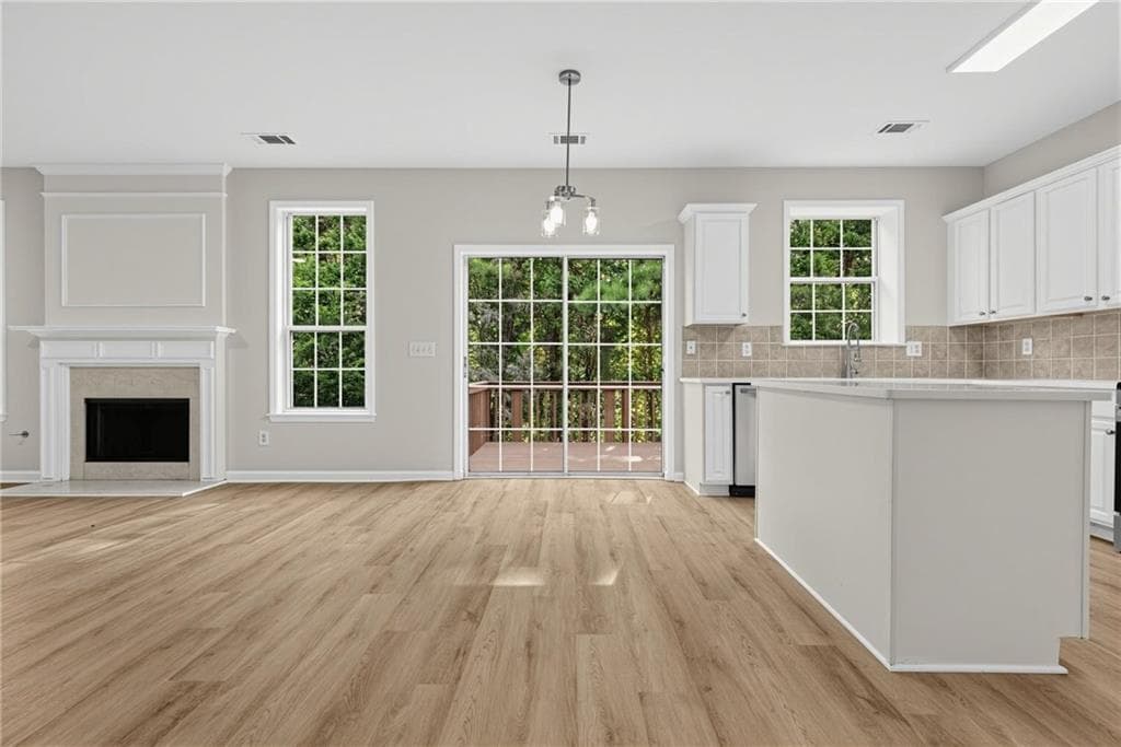 4 bedroom, 3 bathroom, 2,618 sq ft single family residence for sale at 4011 Triton Ives Drive, Auburn, GA 30011 — photo 8