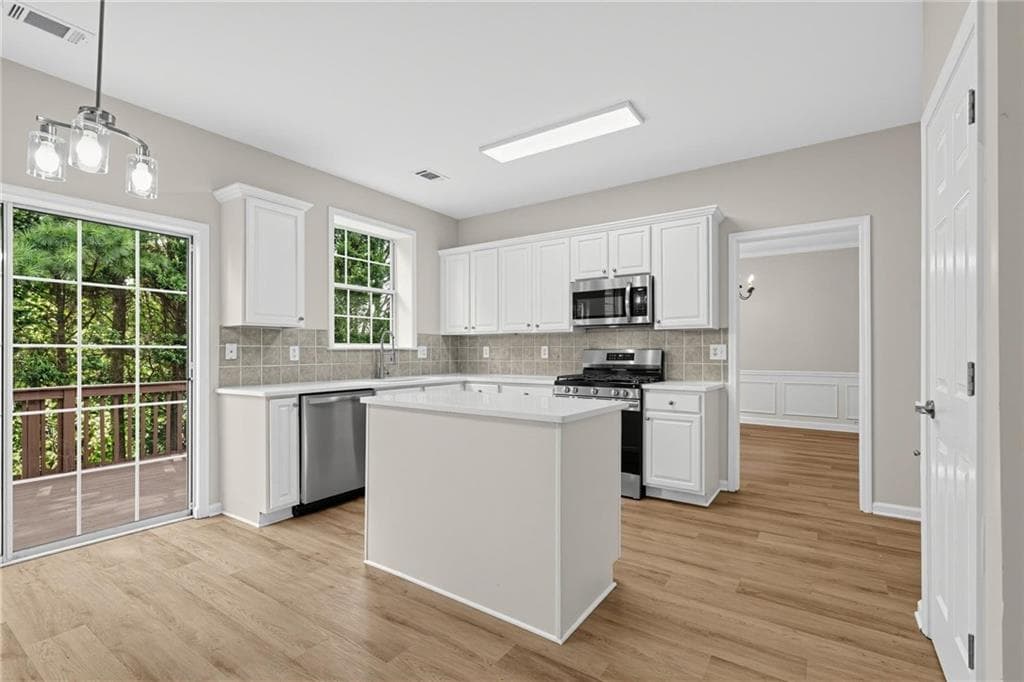 4 bedroom, 3 bathroom, 2,618 sq ft single family residence for sale at 4011 Triton Ives Drive, Auburn, GA 30011 — photo 10