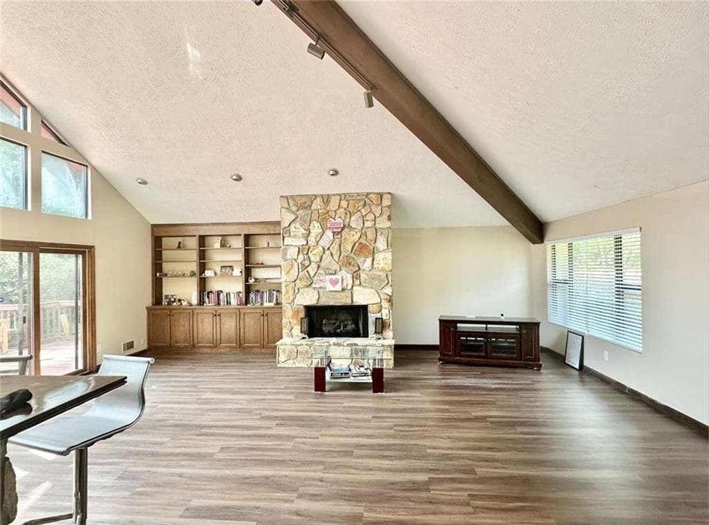 3 bedroom, 3 bathroom, 3,045 sq ft single family residence for sale at 3150 Bolero Drive, Atlanta, GA 30341 — photo 4