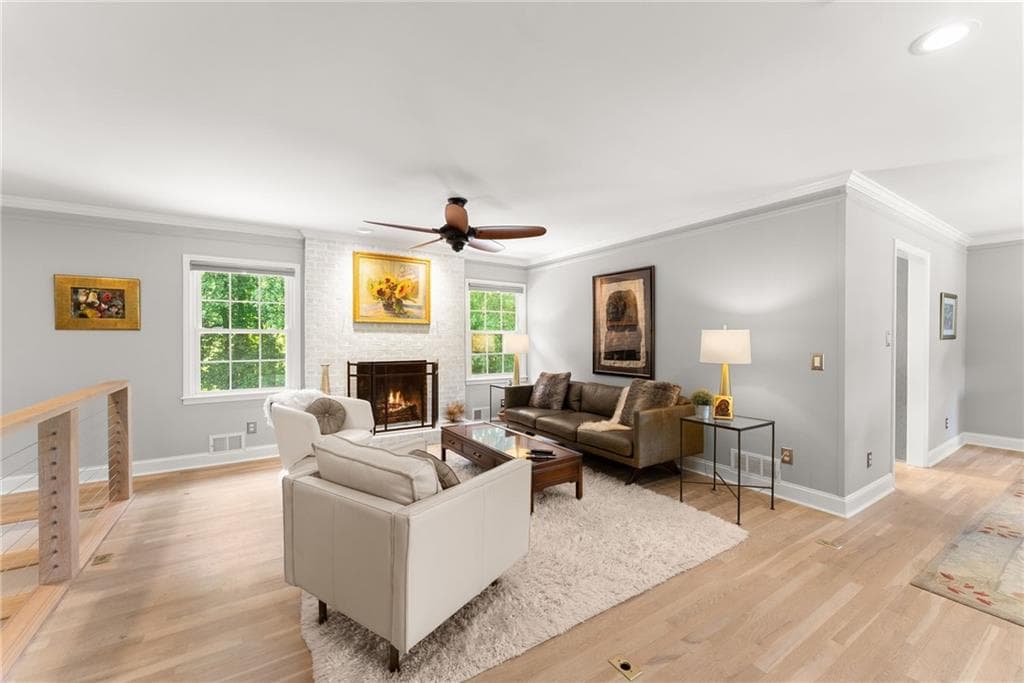 3 bedroom, 4 bathroom, 3,114 sq ft single family residence for sale at 2905 Lanier Beach South Road, Cumming, GA 30041 — photo 7