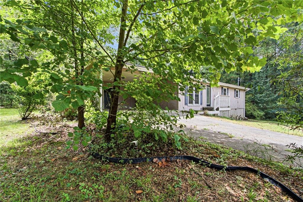 3 bedroom, 2 bathroom, 1,925 sq ft single family residence for sale at 4008 Jody Circle, Austell, GA 30106 — photo 3