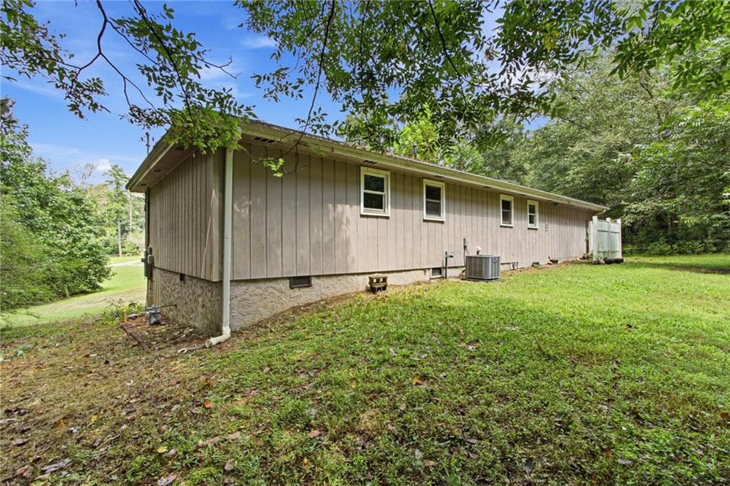3 bedroom, 2 bathroom, 1,925 sq ft single family residence for sale at 4008 Jody Circle, Austell, GA 30106 — photo 5