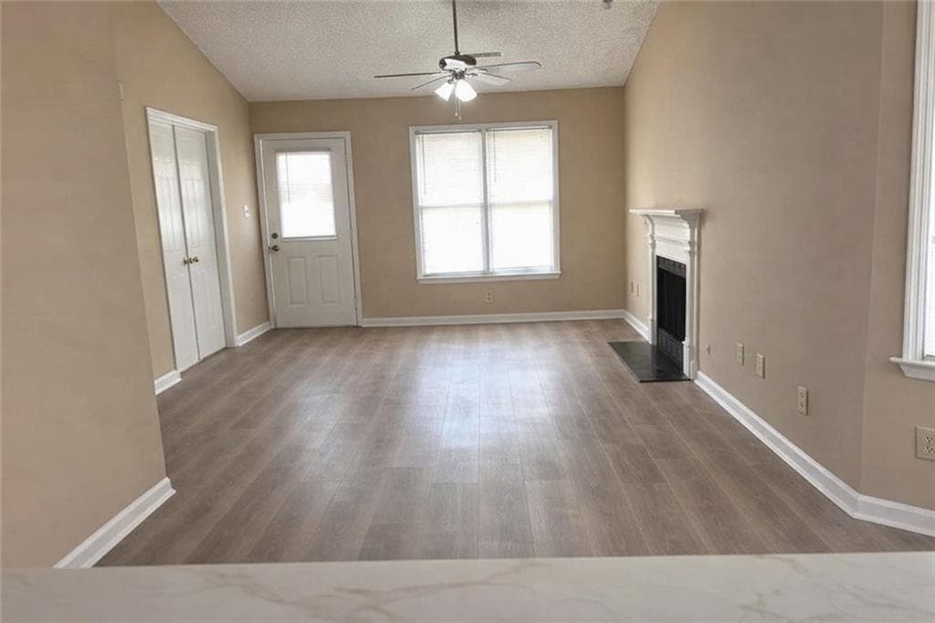 2 bedroom, 2 bathroom, 996 sq ft townhouse for sale at 7941 Creekstone Way, Riverdale, GA 30274 — photo 7