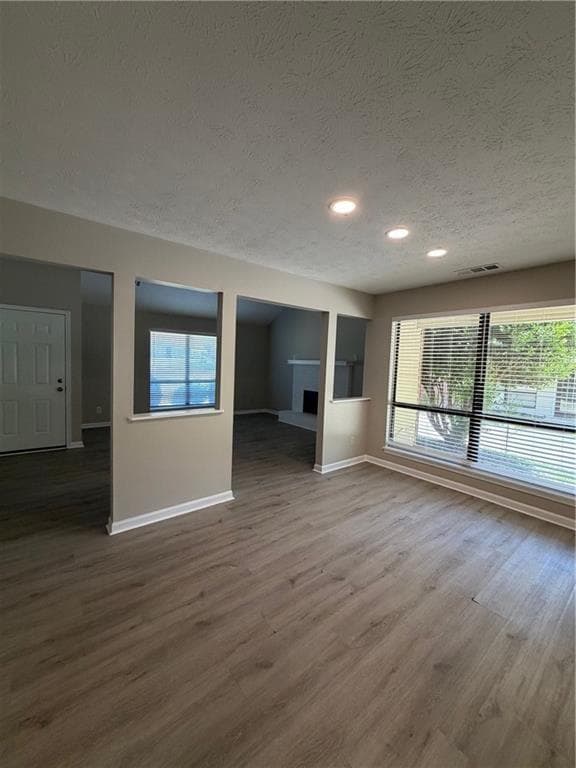 duplex under contract at 504-6 Plymouth Lane, Alpharetta, GA 30009 — photo 4