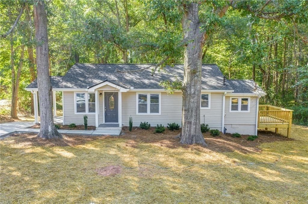 3 bedroom, 2 bathroom, 1,066 sq ft single family residence for rent at 6429 Gordon Street, Lithia Springs, GA 30122 for $1,395 a month — photo 1 of 34