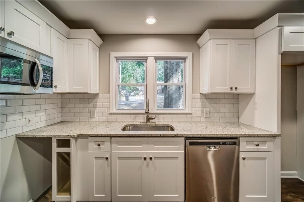 3 bedroom, 2 bathroom, 1,066 sq ft single family residence for rent at 6429 Gordon Street, Lithia Springs, GA 30122 for $1,395 a month — photo 6