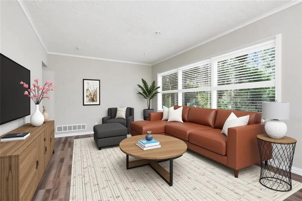 3 bedroom, 2 bathroom, 1,138 sq ft single family residence for sale at 1145 Canal Street, Decatur, GA 30032 — photo 4