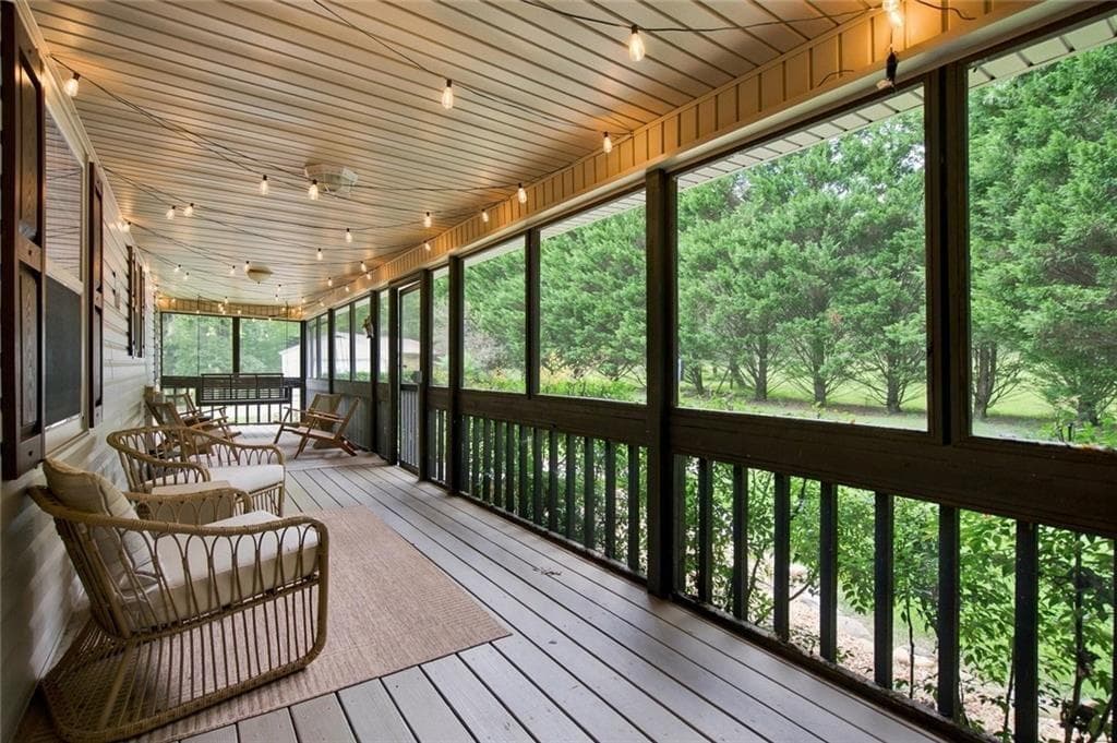 3 bedroom, 2 bathroom, 2,880 sq ft single family residence for sale at 33 Pigeon Creek Drive, Blue Ridge, GA 30513 — photo 4