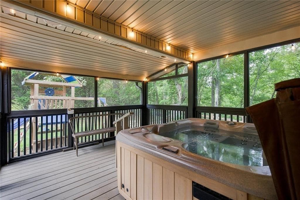 3 bedroom, 2 bathroom, 2,880 sq ft single family residence for sale at 33 Pigeon Creek Drive, Blue Ridge, GA 30513 — photo 5