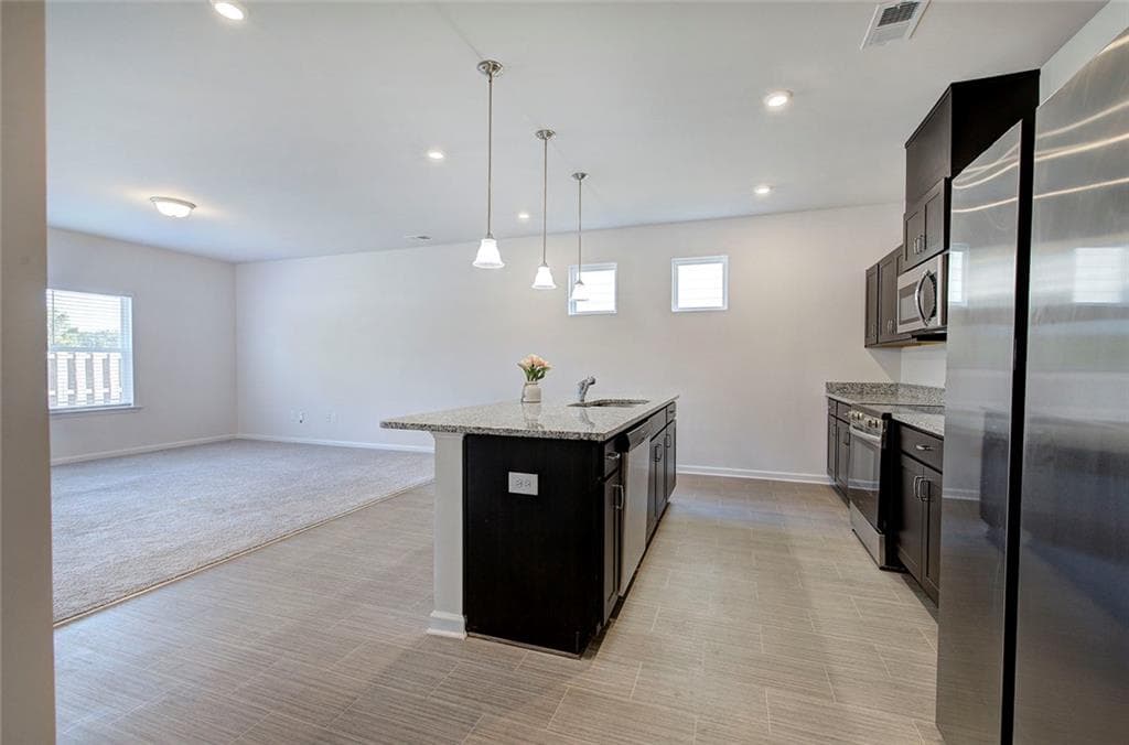 3 bedroom, 3 bathroom, 2,244 sq ft single family residence for sale at 416 PERTH Drive, Cartersville, GA 30121 — photo 5