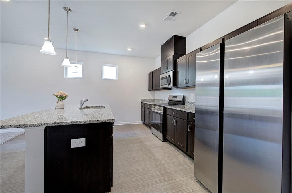3 bedroom, 3 bathroom, 2,244 sq ft single family residence for sale at 416 PERTH Drive, Cartersville, GA 30121 — photo 6